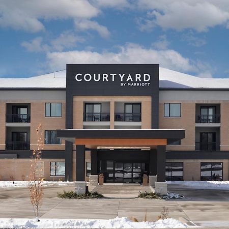 Courtyard Wausau Luaran gambar