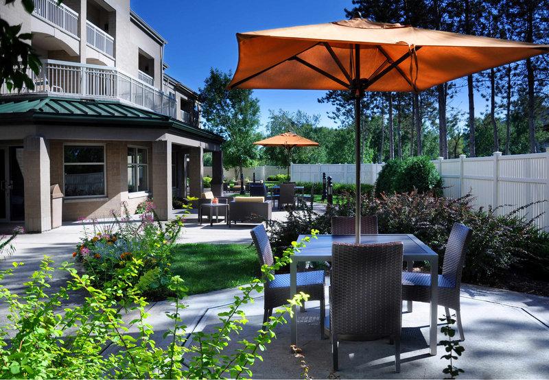 Courtyard Wausau Luaran gambar