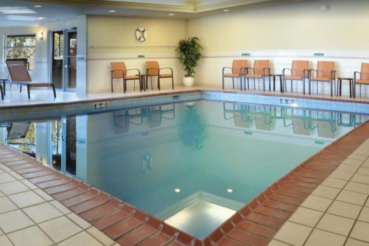 Courtyard Wausau Luaran gambar